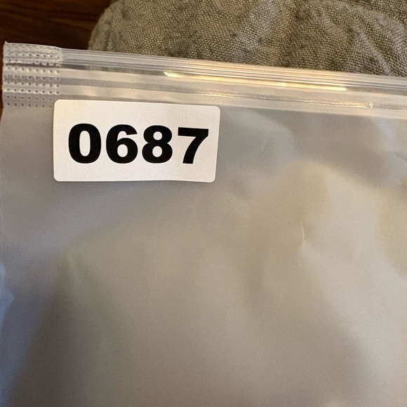 SKIMS Seamless T-Shirt Bra | Nude / Sand | Size 32DDD | Authentic (0687) - Picture 7 of 7